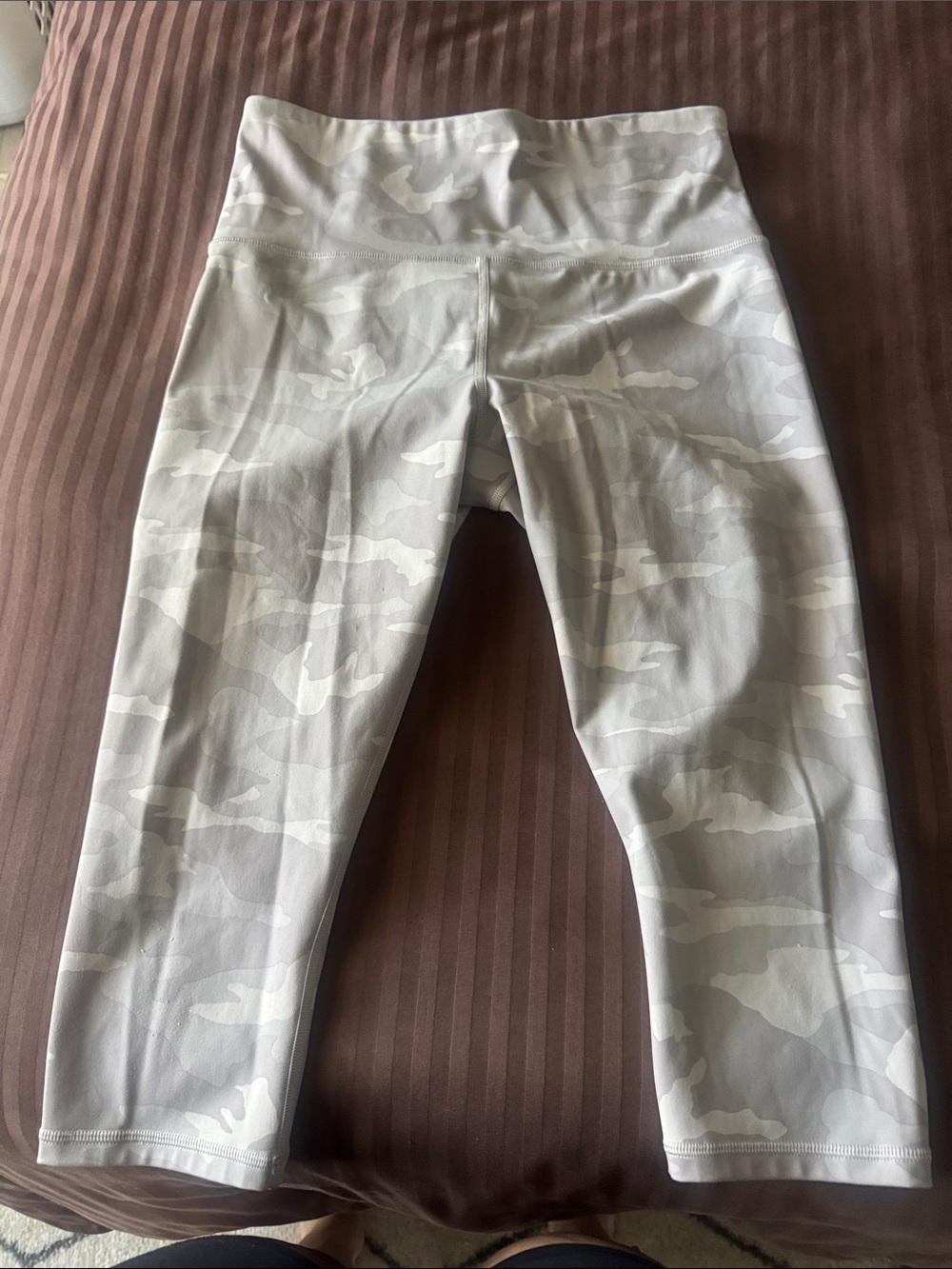 Athleta White Camo Capri Athletic Shorts